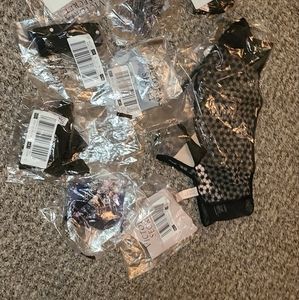 Brand New VS medium thong bundle 9